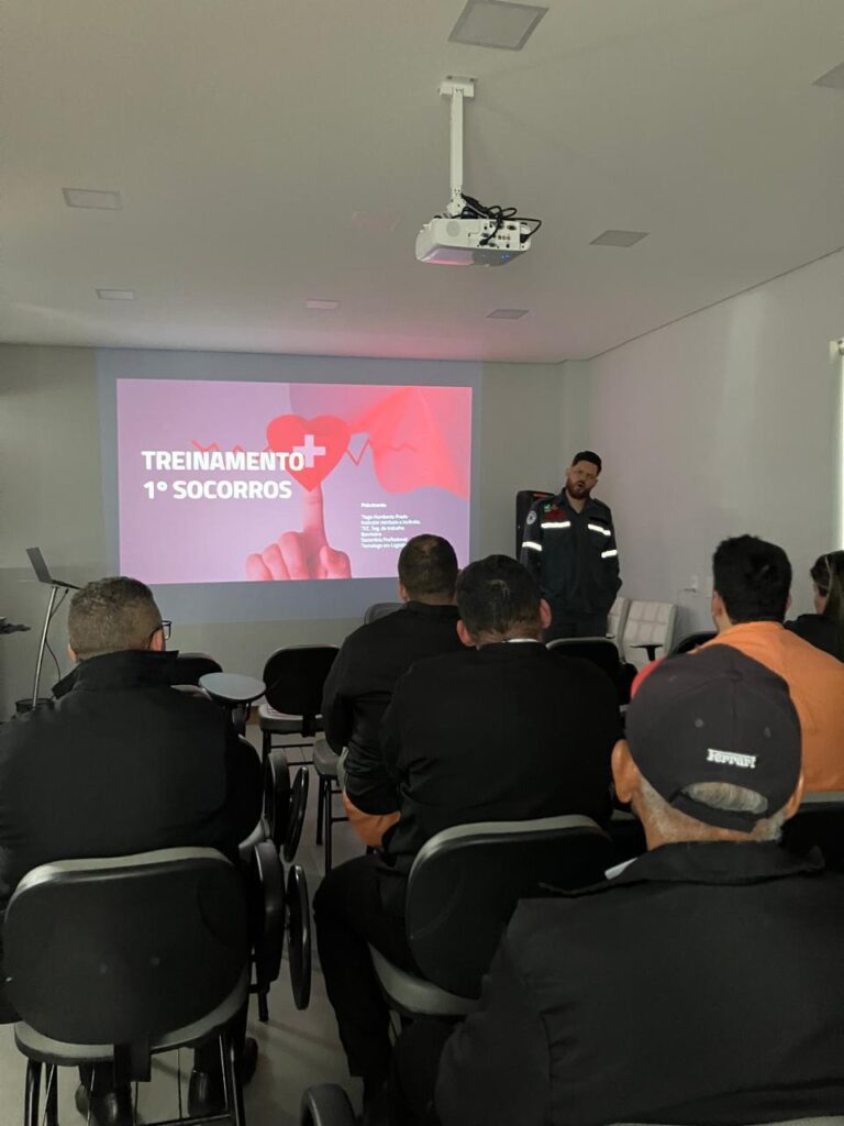 Treinamento de Prevenção e Combate a Incêndios 12 WhatsApp Image 2025 10 10 at 13.56.17